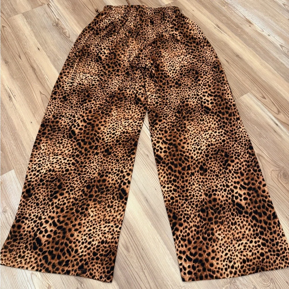 NWOT Aerie Mid Rise/Wide Leg Cheetah Pajama Pants-Size XS - Picture 2 of 5